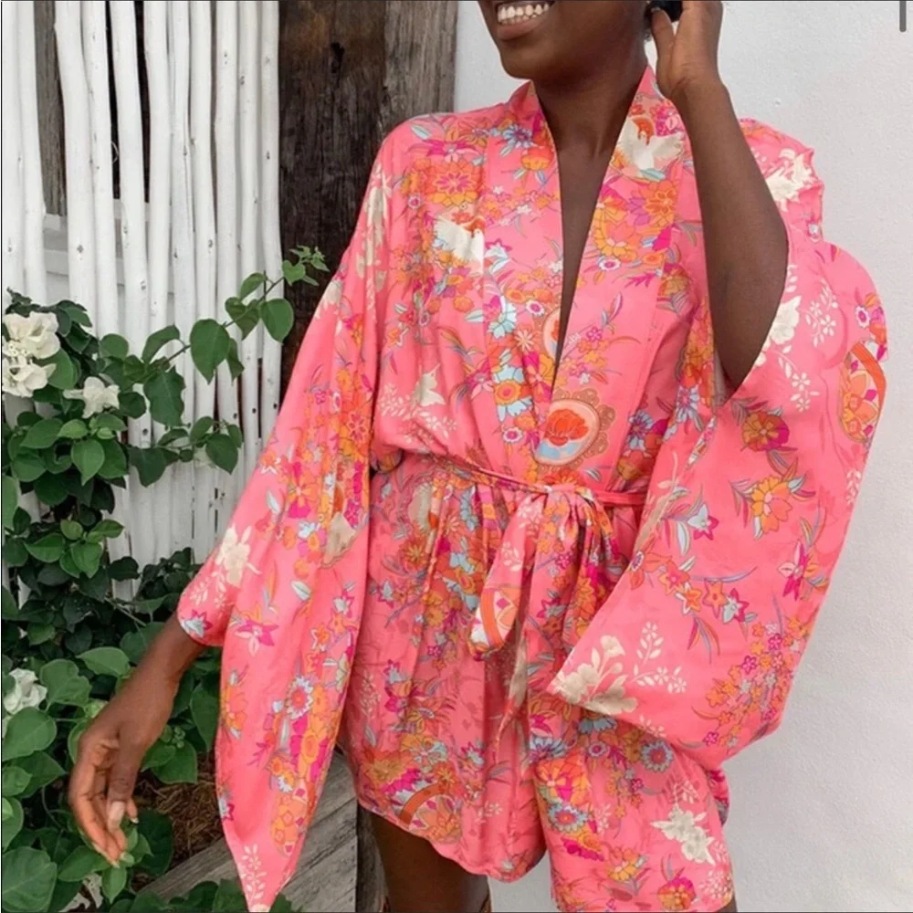 Spell Leo Short Robe - Picture 1 of 7
